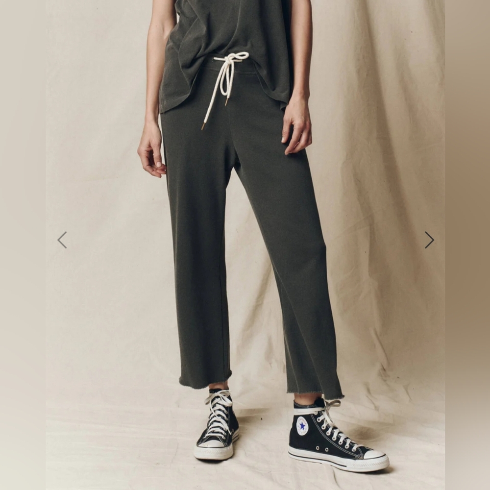 THE GREAT. The Wide Leg Cropped Sweatpant. Size 2